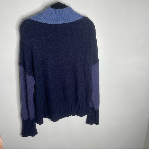 Time & TRU blue color blocked Mockneck knit sweater Large - Picture 6 of 6